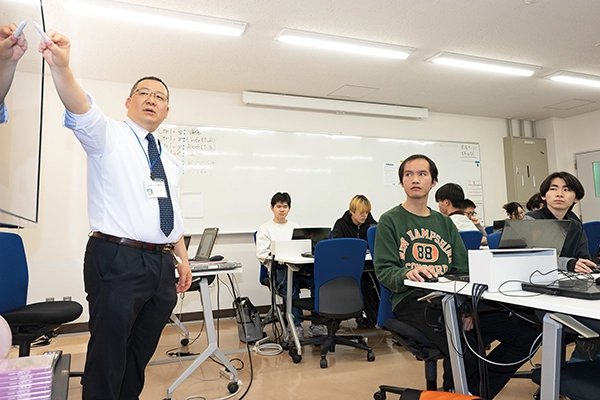 仕事を想定した実践的な授業